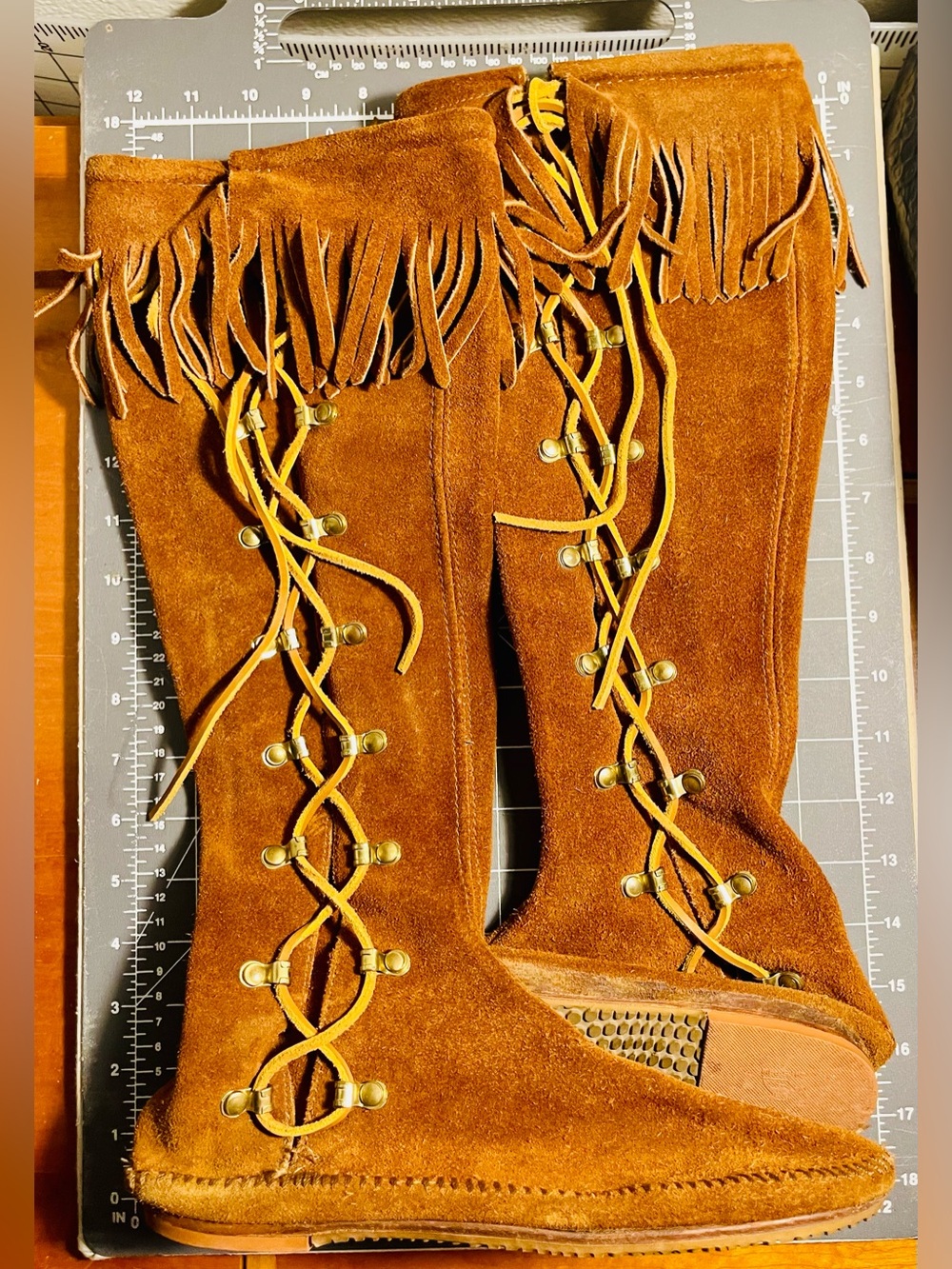 Minnetonka Suede Front Lace Knee High Fringe Boots Brown 8.5 AS IS